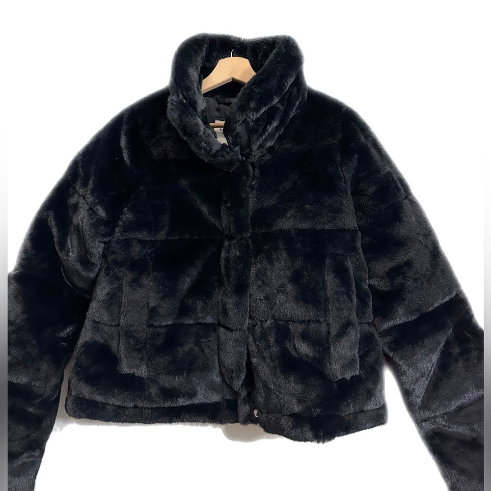 Abercrombie & Fitch Black Faux Fur Puffer Jacket
